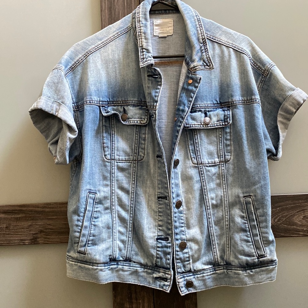 American Eagle short sleeve jean jacket